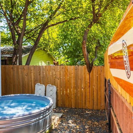 Stylish Downtown Escape, Walk To Brewery -Pool & Relaxation Villa Austin Bagian luar foto