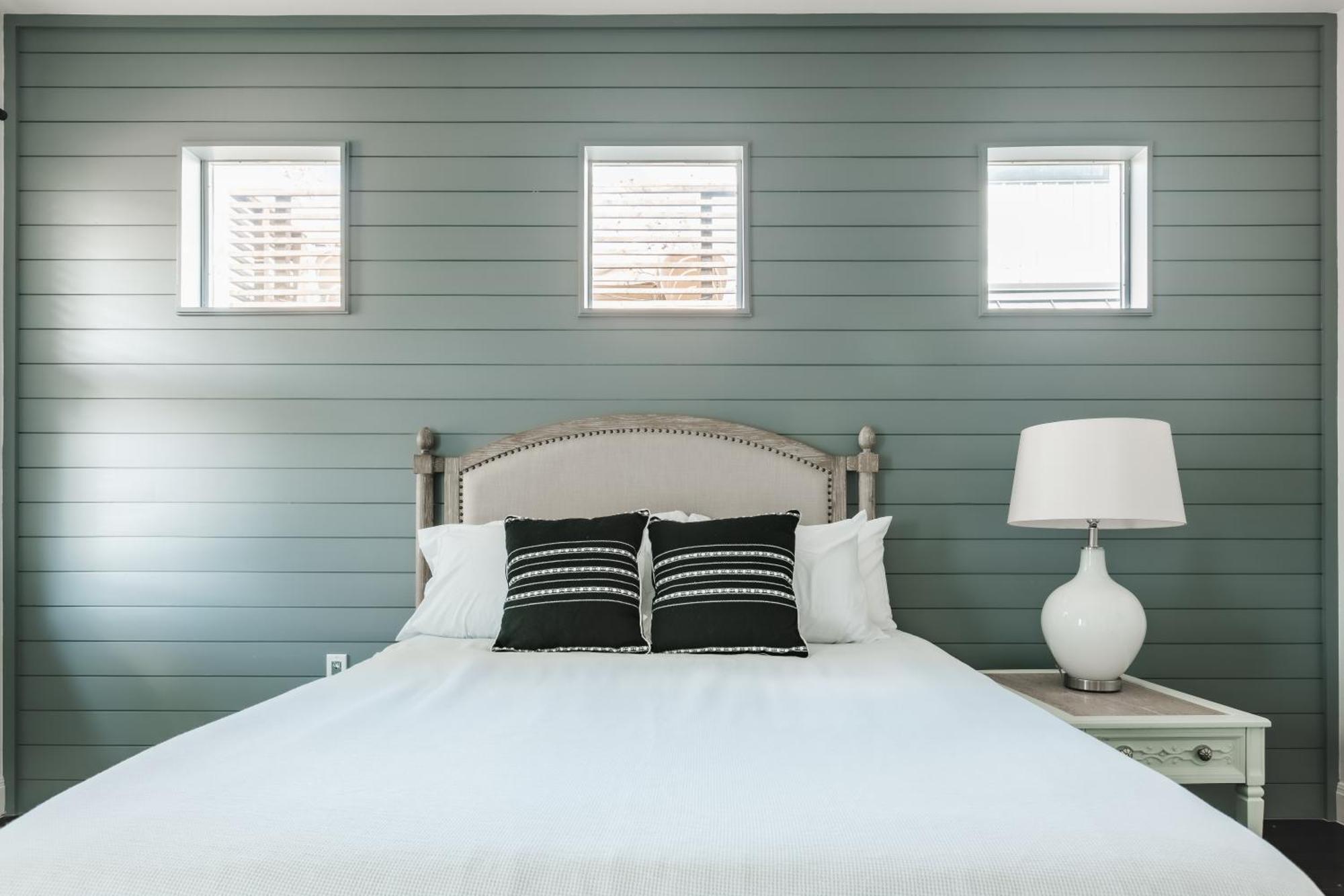 Stylish Downtown Escape, Walk To Brewery -Pool & Relaxation Villa Austin Bagian luar foto